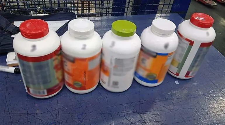 Decomisan medicamentos, perfumes y productos de belleza ilegales en aduanas de Michoac&aacute;n y del AICM