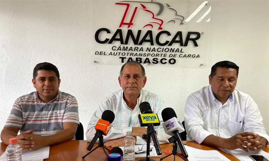 Transporte de carga realizarán marcha lenta de Villahermosa a Cárdenas para exigir seguridad