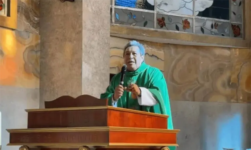 Priorizar el amor y erradicar conflictos cotidianos en Chiltepec, pide padre Tiktokero