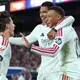 Mbapp&eacute; le da el triunfo al Real Madrid en el Cl&aacute;sico Espa&ntilde;ol ante Barcelona, y le quita el invicto en LaLiga