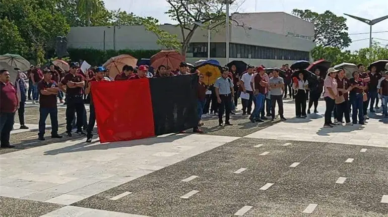 Exige STAIUJAT pago de finiquitos y mejora en el servicio m&eacute;dico