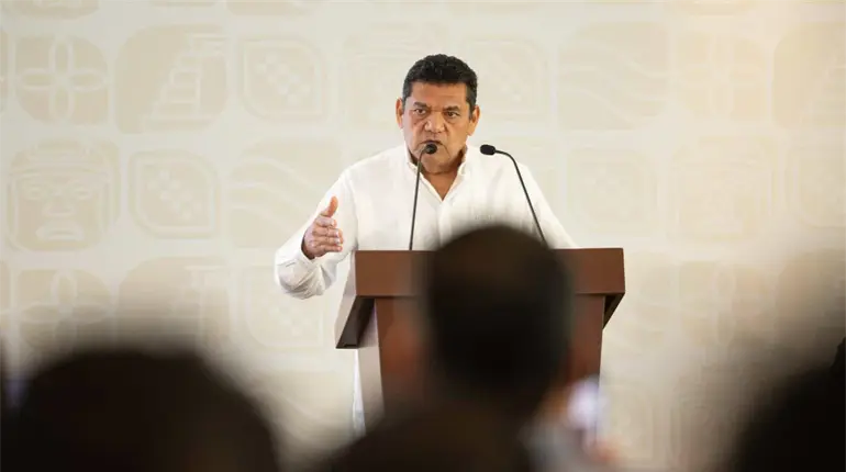 Javier May Rodr&iacute;guez promete elecciones libres en 2027, "sin presiones ni coacciones"