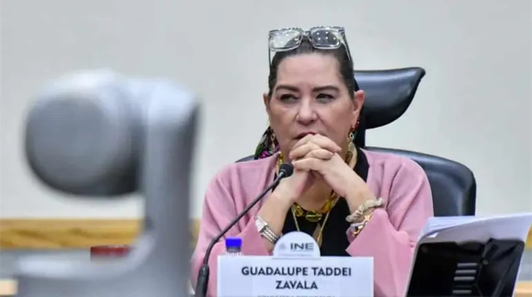 Avala Sheinbaum renuncia de Taddei al INE, pero condena ataques mis&oacute;ginos en su contra