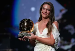 Alexia Putellas gana su tercer Bal&oacute;n de Oro; Charlyn Corral es Mejor Goleadora