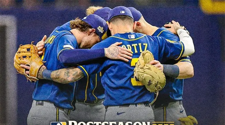 Cerveceros aplasta a Rays y queda a una victoria de conquistar la Serie Mundial