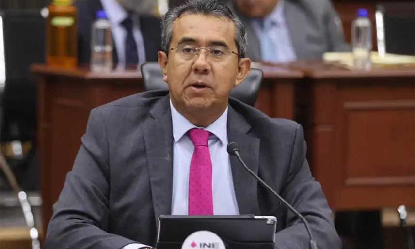 Se deslindan Consejeros del INE de acercamientos con proveedores y suspenden temporalmente contratos en trámite