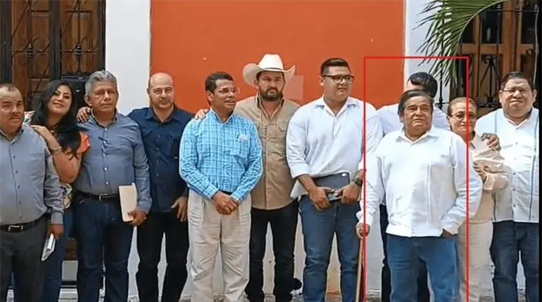 "Ya lo enfermaron al pobre Darvin": ironiza PRD sobre presunta "licencia m&eacute;dica" tras reuni&oacute;n con morenistas