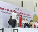 "&iquest;No qu&eacute; muy transparente?": PRD a May por desestimar reportaje sobre adquisici&oacute;n irregular de medicamentos