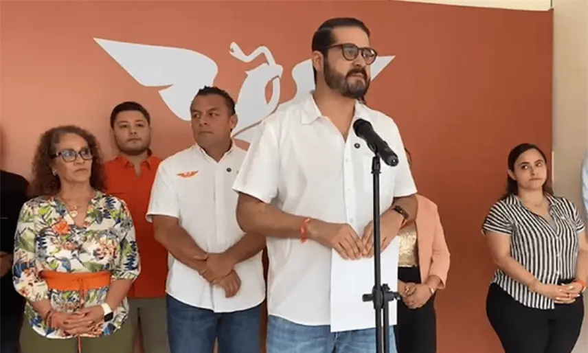 "La gente no les cree": MC desestima postura del gobierno supuesta adquisición irregular de medicamentos