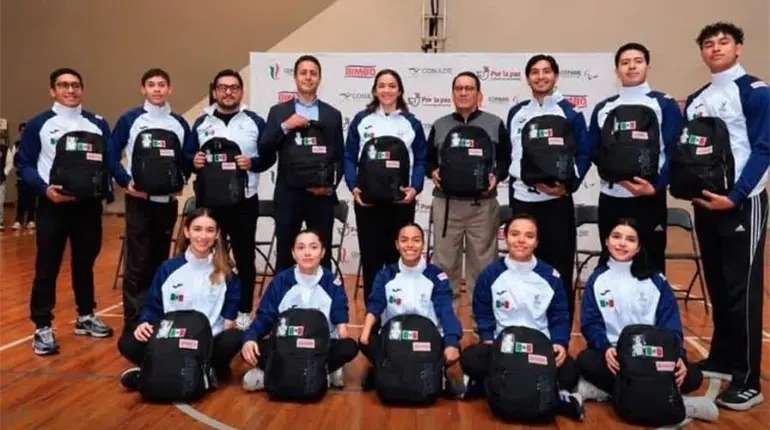 Entregan uniformes a la Selecci&oacute;n Mexicana que competir&aacute; en Mundial de Para Taekwondo en Corea