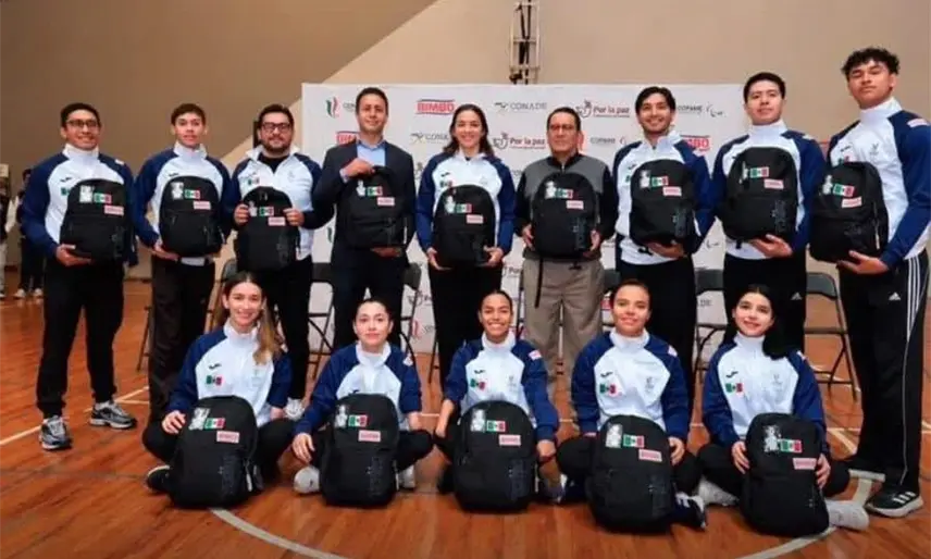 Entregan uniformes a la Selección Mexicana que competirá en Mundial de Para Taekwondo en Corea