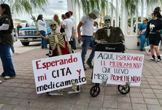 Trabajadores del IMSS vuelven a las calles de CDMX y tres estados m&aacute;s