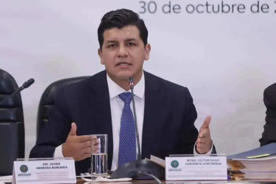 18 expedientes con posibles irregularidades en el INE: OIC
