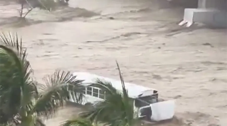 Vance deja inundaciones y crecida de r&iacute;os en Los Cabos, BCS