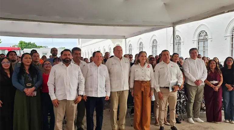 Ra&uacute;l Ojeda homenajea a Cuauht&eacute;moc C&aacute;rdenas en evento en Yucat&aacute;n