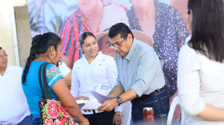 May concluye giras por Centros Integradores, lleva 180; los retomar&aacute; en enero