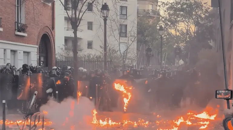 Francia vive una tercera jornada de protestas con enfrentamientos violentos